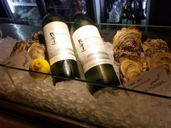 北海道の牡蠣に北海道のワインをいかがでしょうか♪